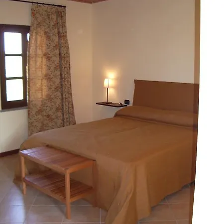 Casa di campagna Cascina Gaione Via Gallina,18b 12052 Cn *